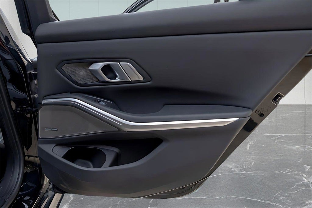 2025 BMW 3 Series 330i xDrive