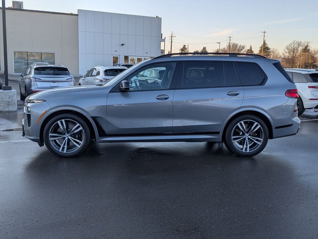 2025 BMW X7 M60i