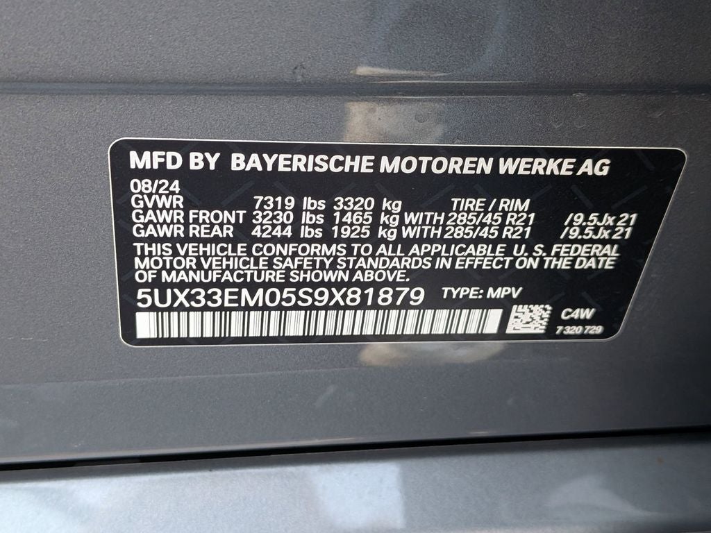 2025 BMW X7 M60i