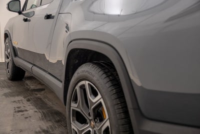 2022 Rivian R1T Adventure