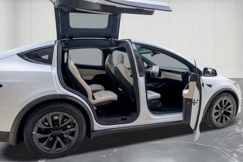 2023 Tesla Model X Plaid