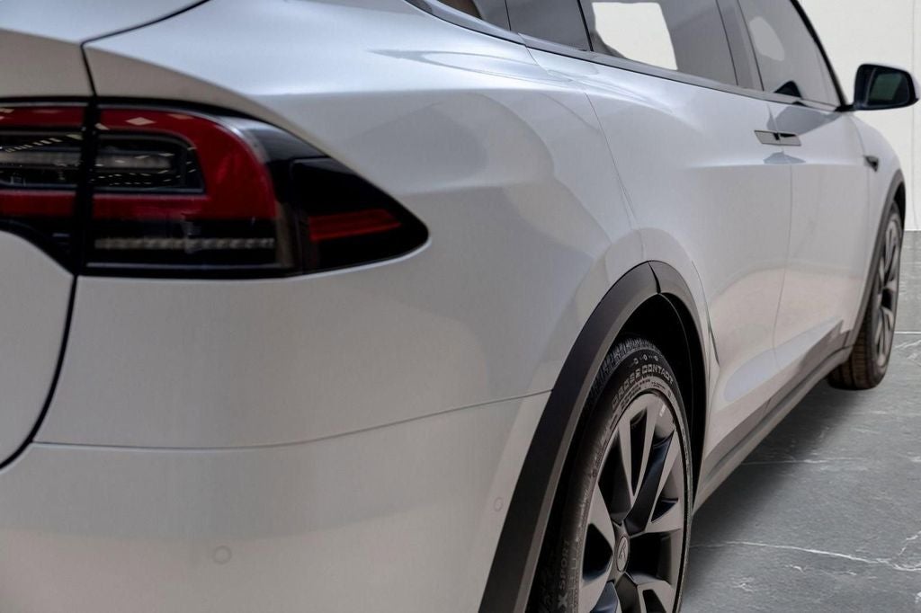 2023 Tesla Model X Plaid