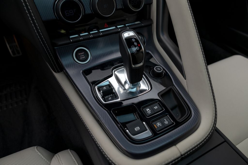 2024 Jaguar F-TYPE P450
