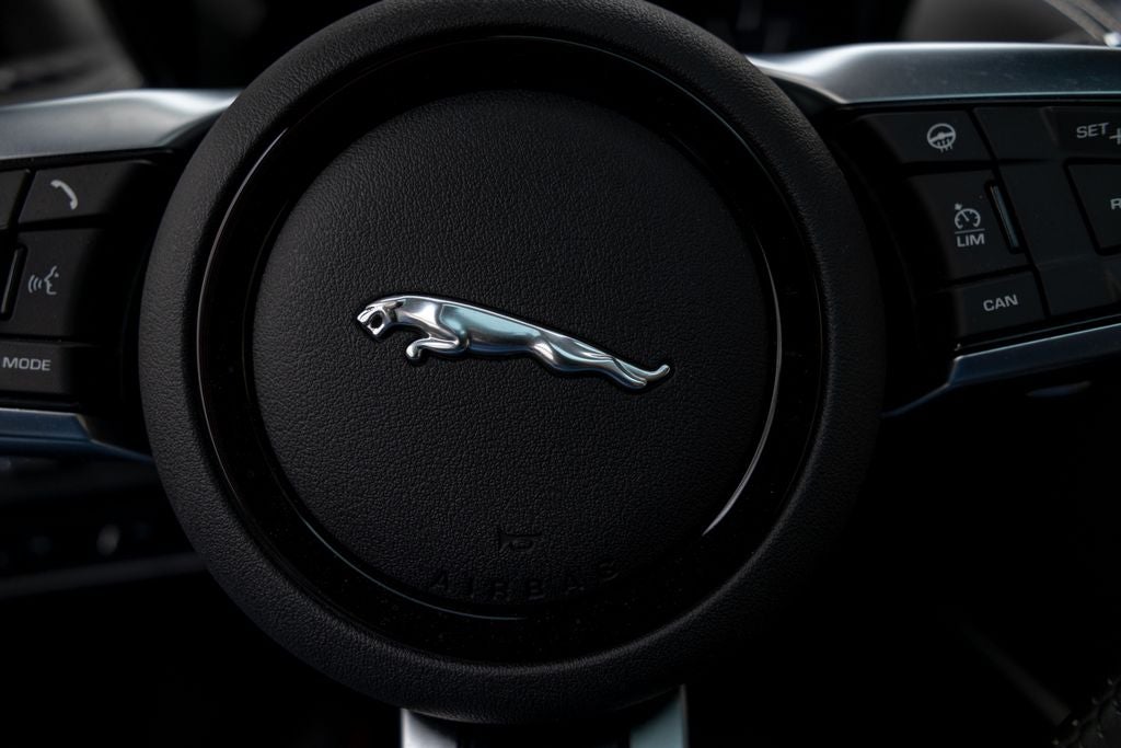 2024 Jaguar F-TYPE P450