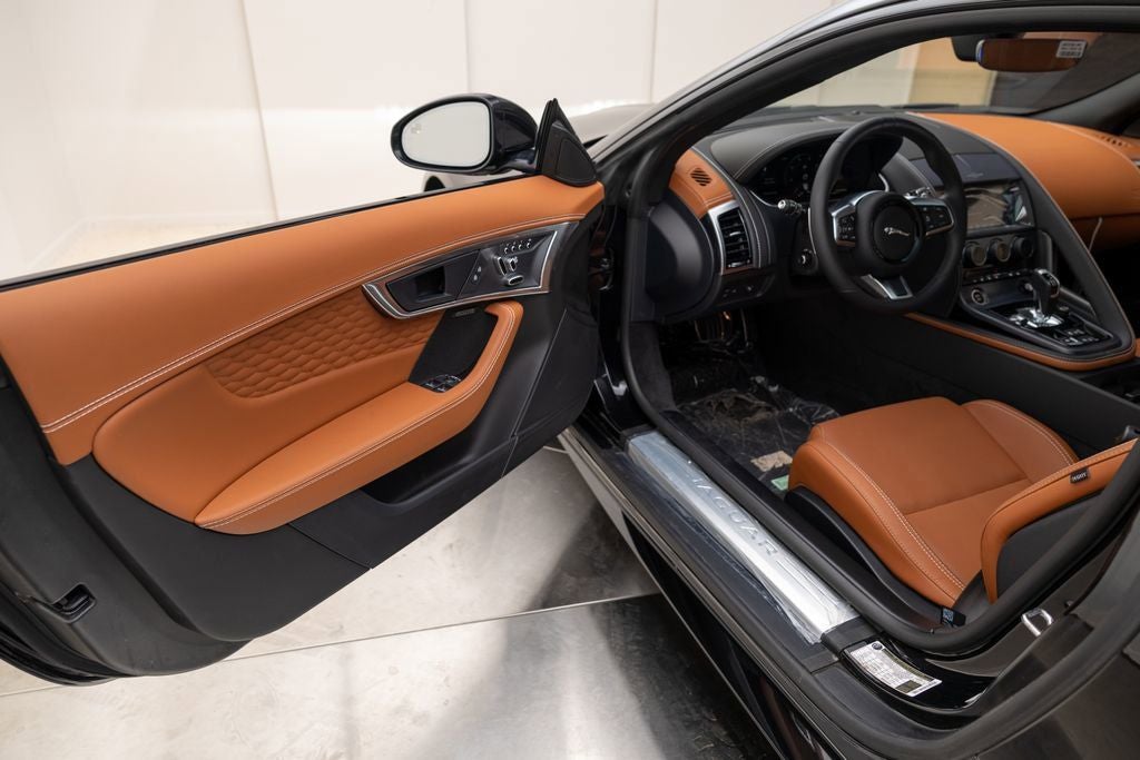 2024 Jaguar F-TYPE P450