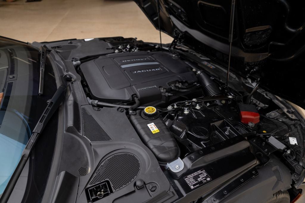 2024 Jaguar F-TYPE P450