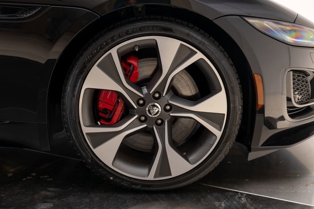 2024 Jaguar F-TYPE P450