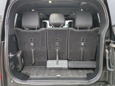 2023 Land Rover Defender 130 X-Dynamic SE