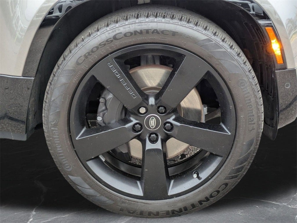 2023 Land Rover Defender 130 X-Dynamic SE