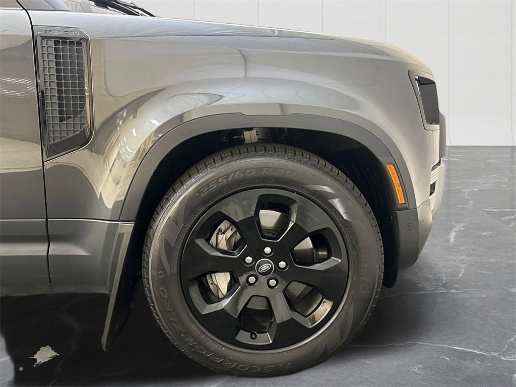 2024 Land Rover Defender 130 S