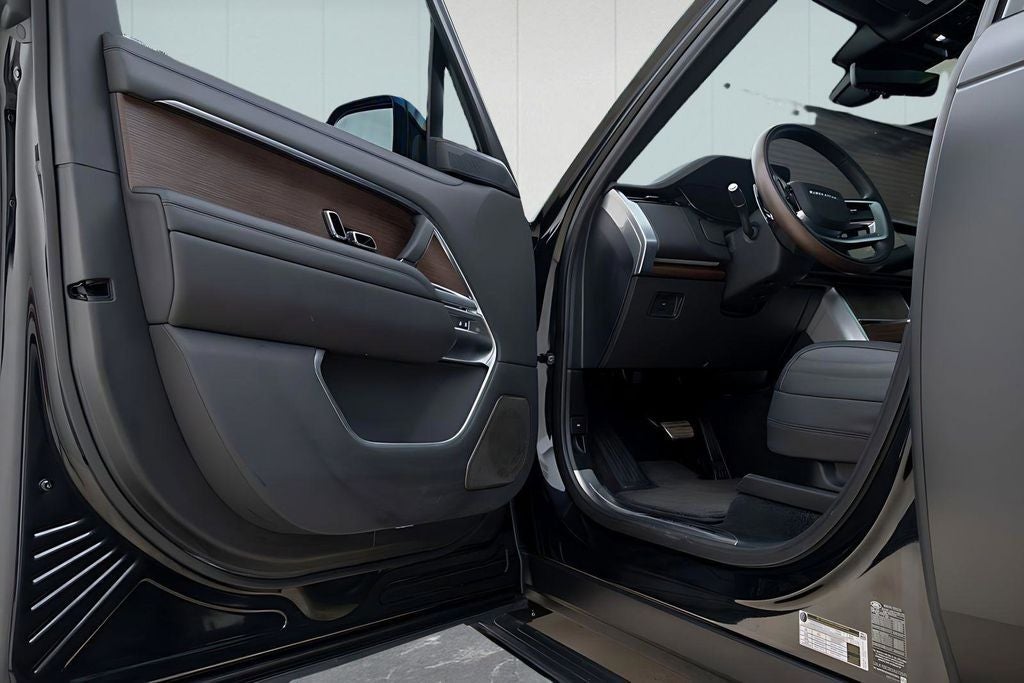 2025 Land Rover Range Rover Autobiography