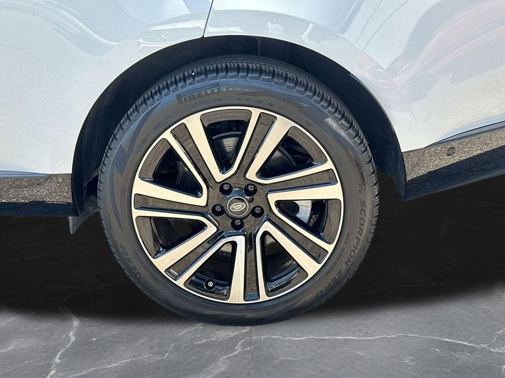 2023 Land Rover Range Rover SE