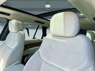 2023 Land Rover Range Rover SE