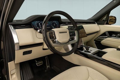 2025 Land Rover Range Rover SE