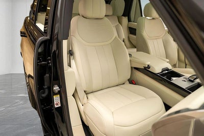 2025 Land Rover Range Rover SE