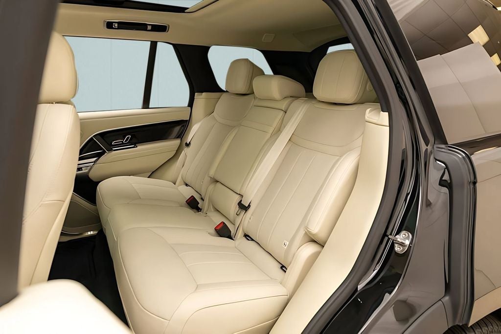 2025 Land Rover Range Rover SE