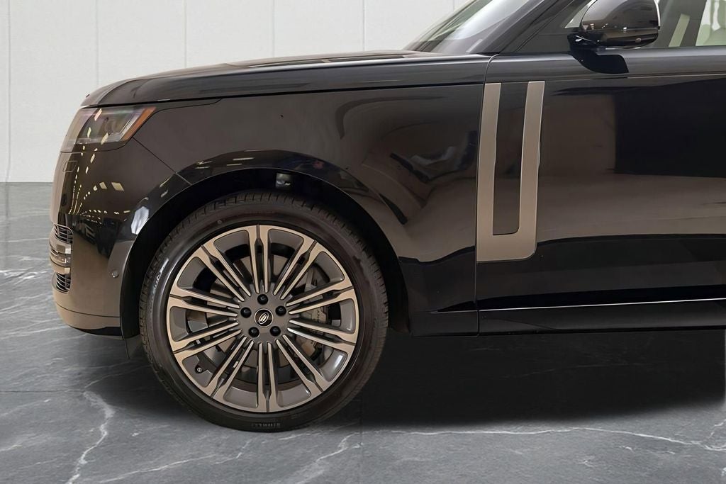 2025 Land Rover Range Rover SE