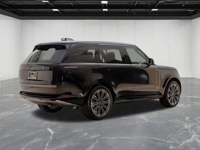 2025 Land Rover Range Rover SE