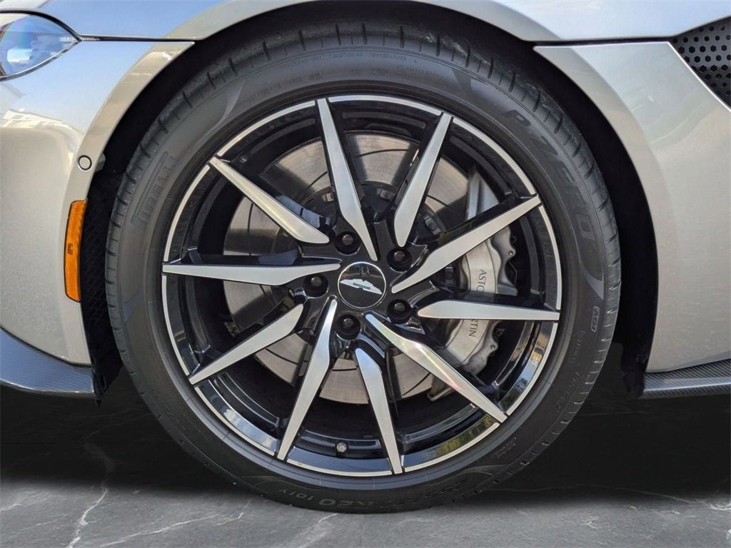 2019 Aston Martin Vantage Base