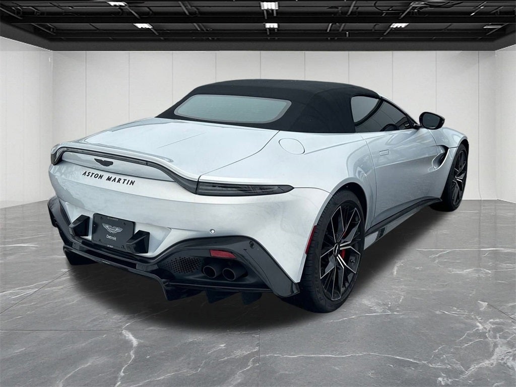 2022 Aston Martin Vantage Base