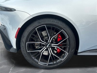 2022 Aston Martin Vantage Base