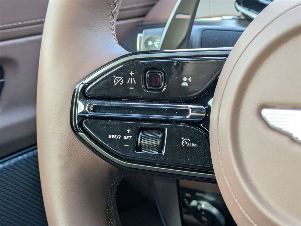 2026 Aston Martin Vantage Base