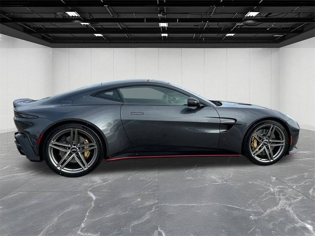 2026 Aston Martin Vantage Base