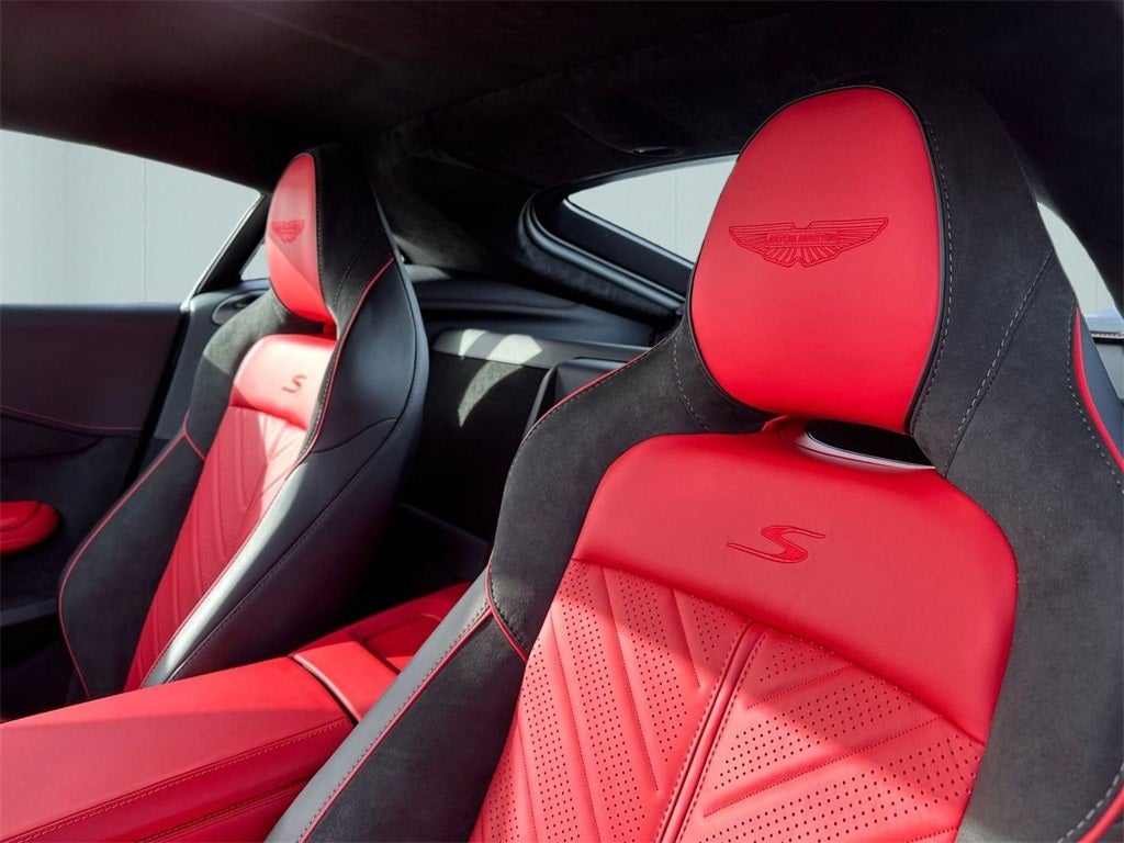 2026 Aston Martin Vantage Base