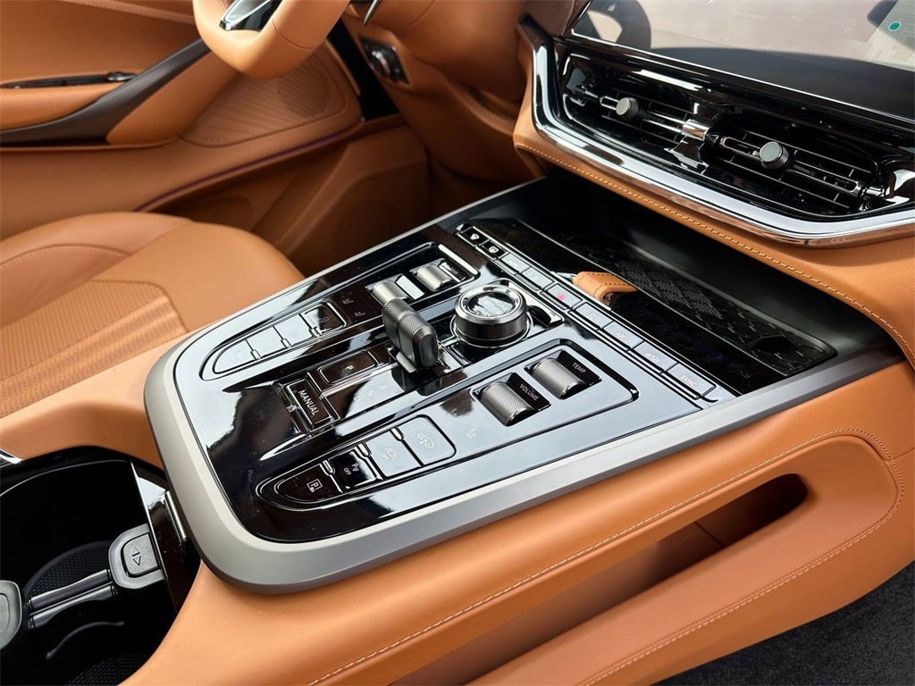 2026 Aston Martin DBX 707