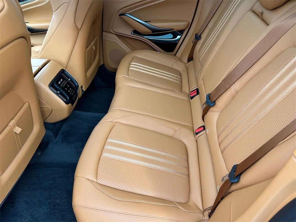 2026 Aston Martin DBX 707