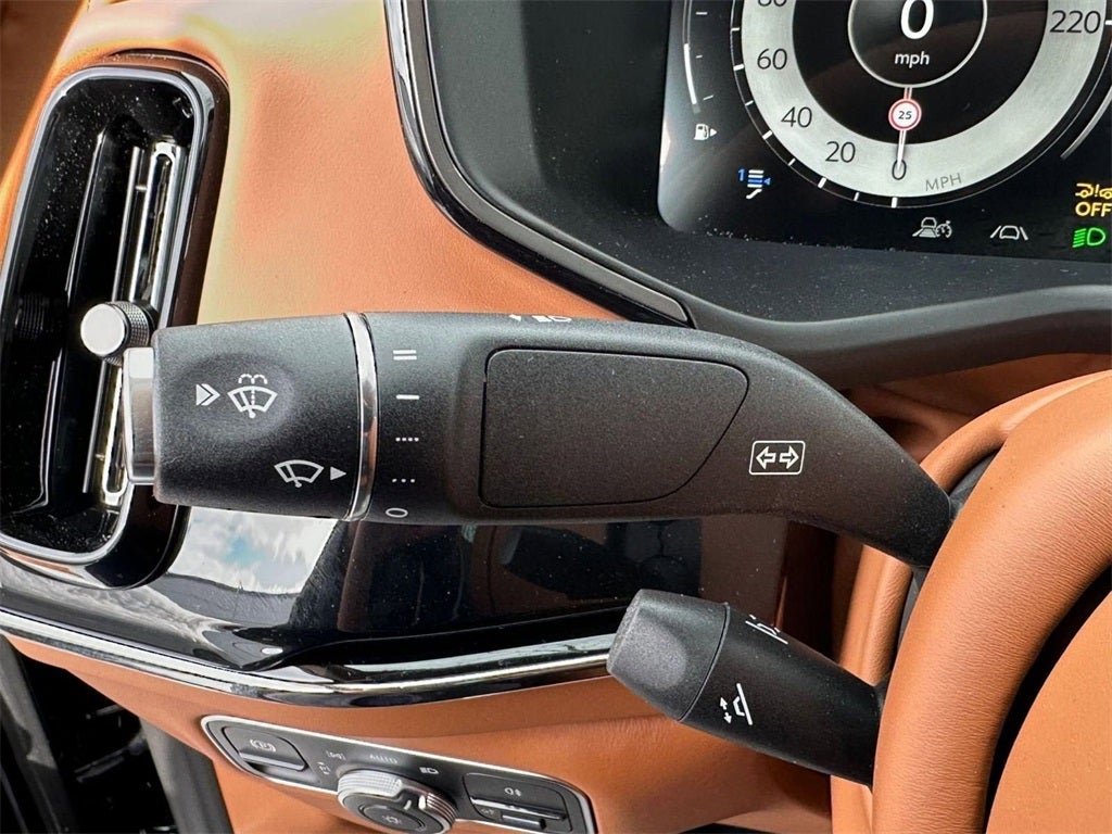 2026 Aston Martin DBX 707