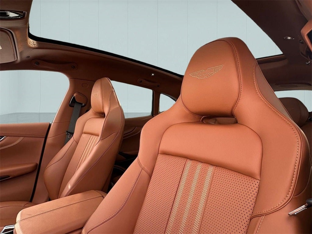 2026 Aston Martin DBX 707