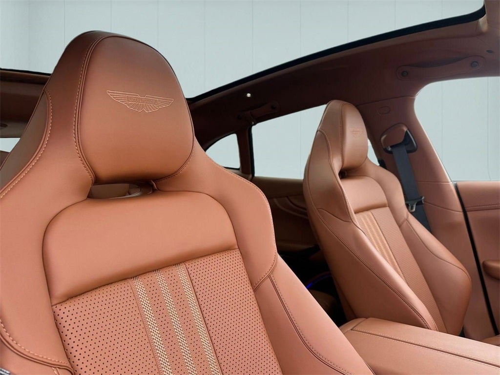 2026 Aston Martin DBX 707