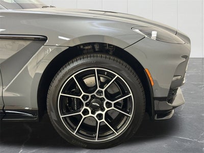 2025 Aston Martin DBX 707