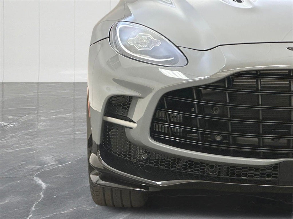 2025 Aston Martin DBX 707