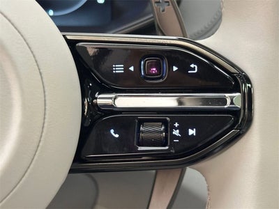 2025 Aston Martin DBX 707