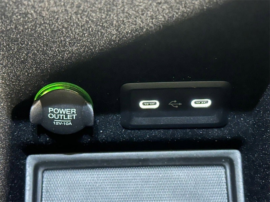 2025 Aston Martin DBX 707