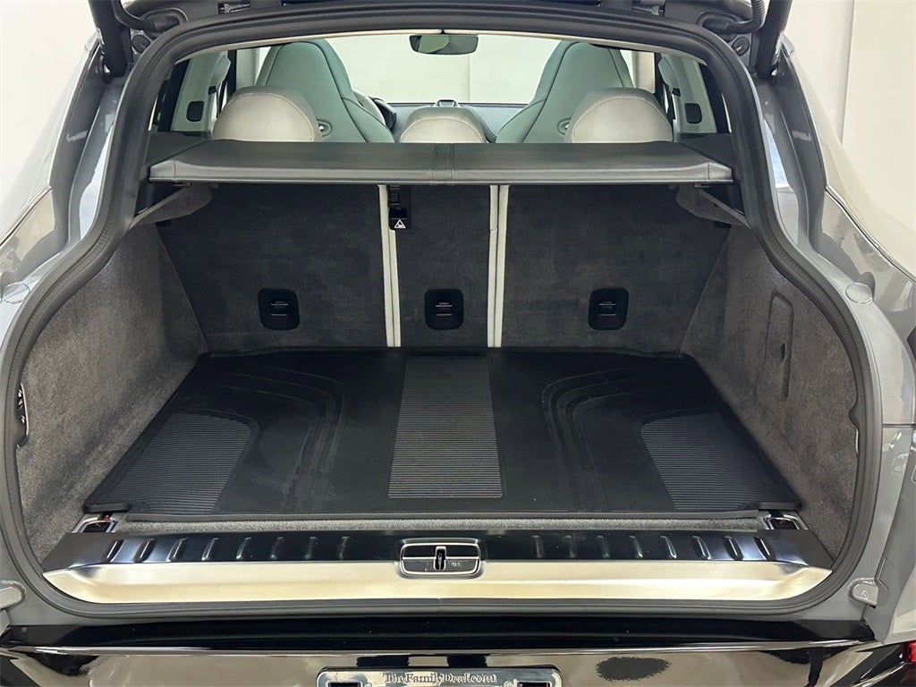 2025 Aston Martin DBX 707