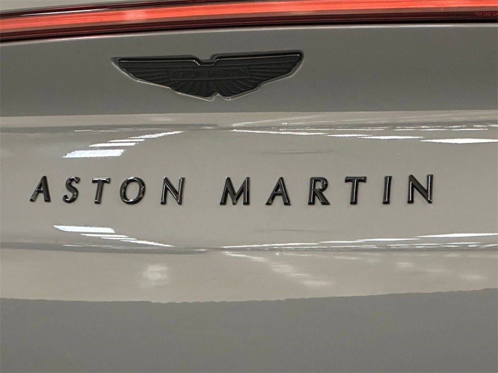 2025 Aston Martin DBX 707