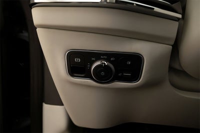 2025 Aston Martin DBX 707