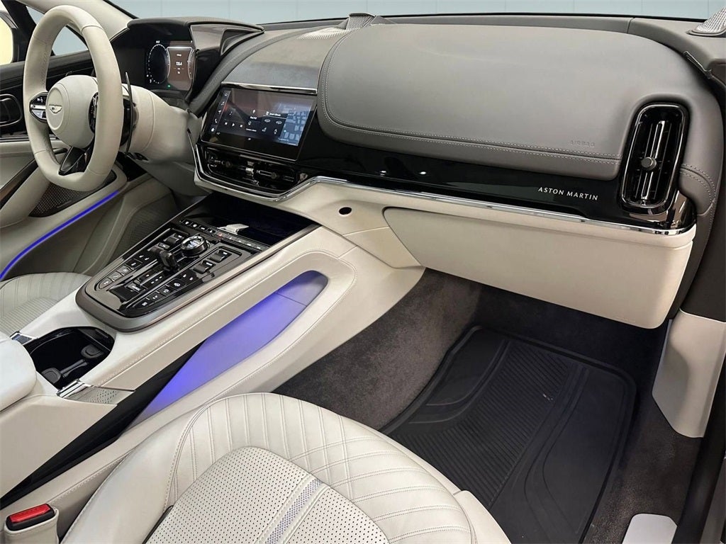 2025 Aston Martin DBX 707