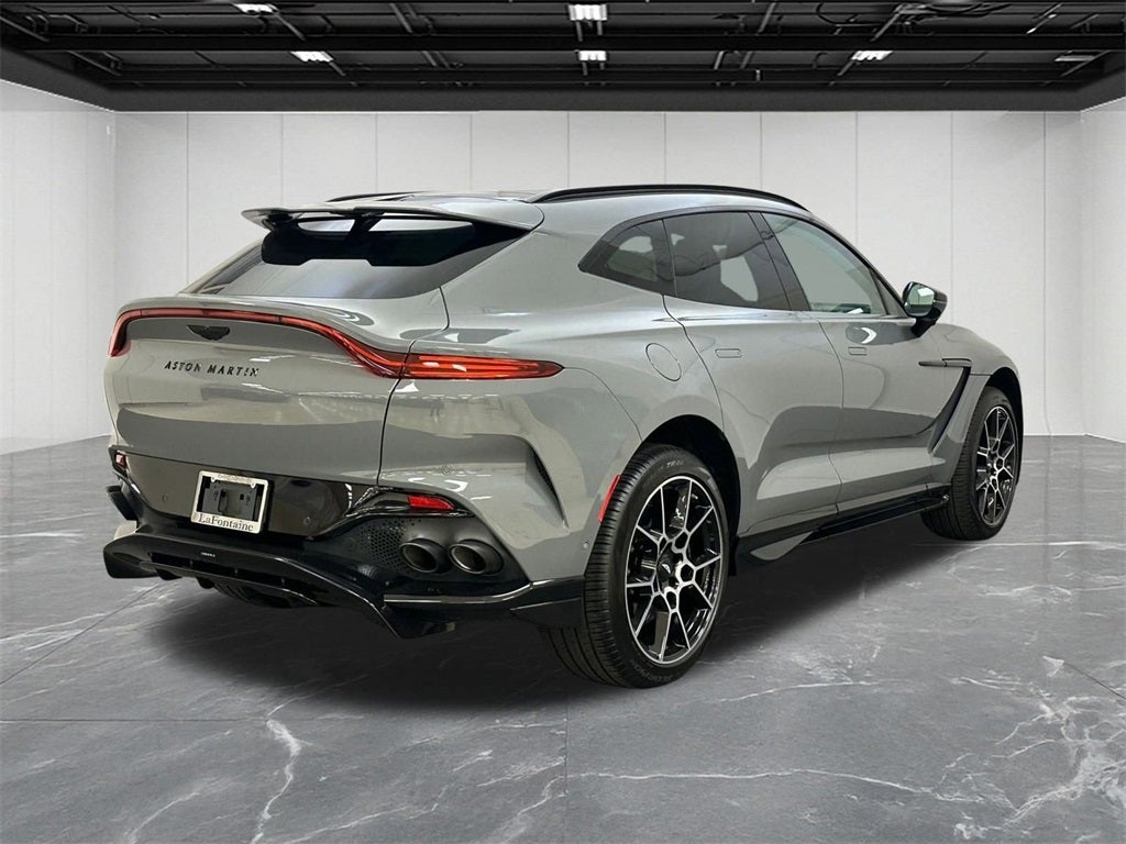 2025 Aston Martin DBX 707