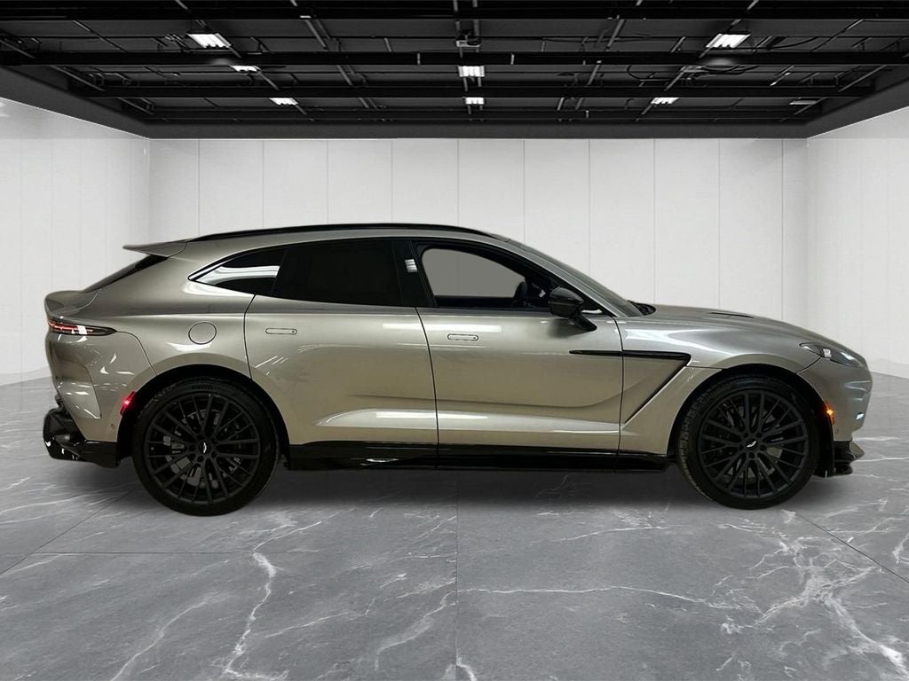 2026 Aston Martin DBX 707