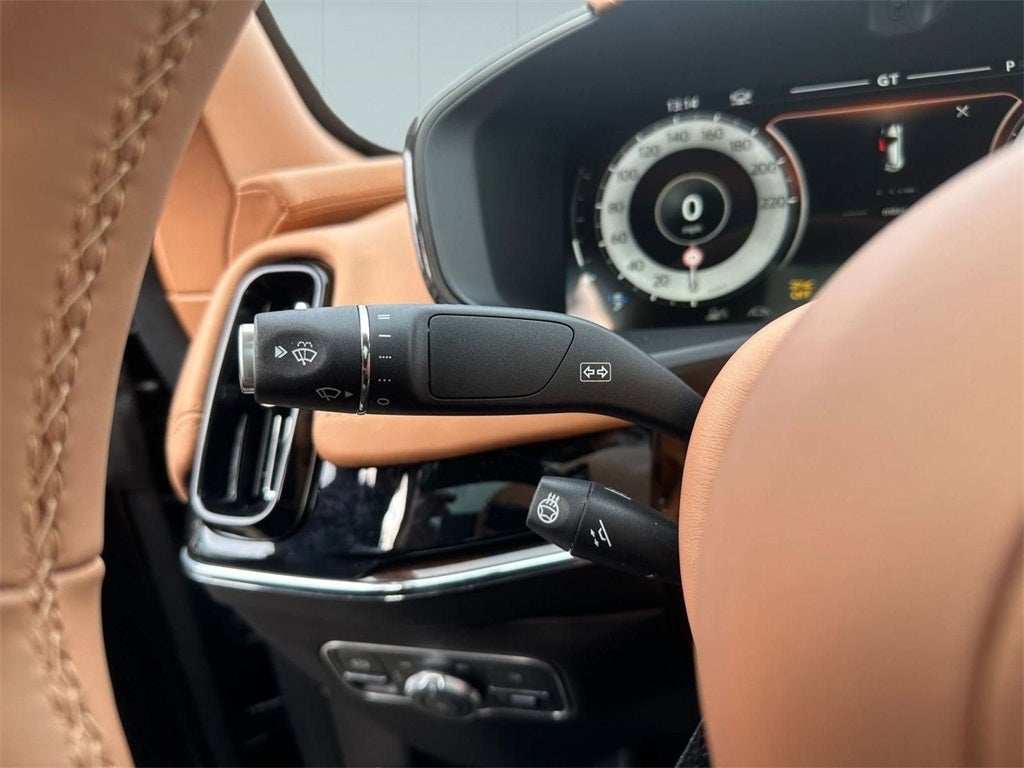 2026 Aston Martin DBX 707