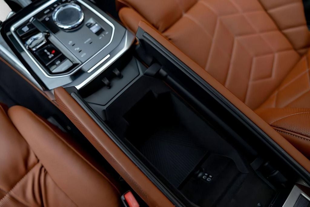 2025 BMW 7 Series 760i xDrive