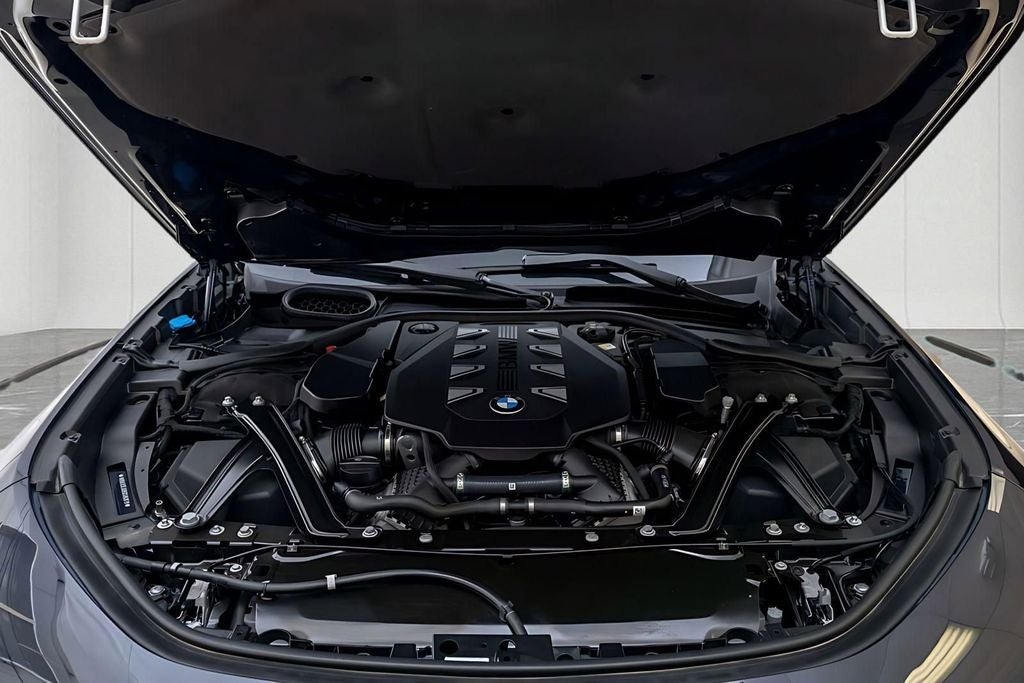 2025 BMW 7 Series 760i xDrive