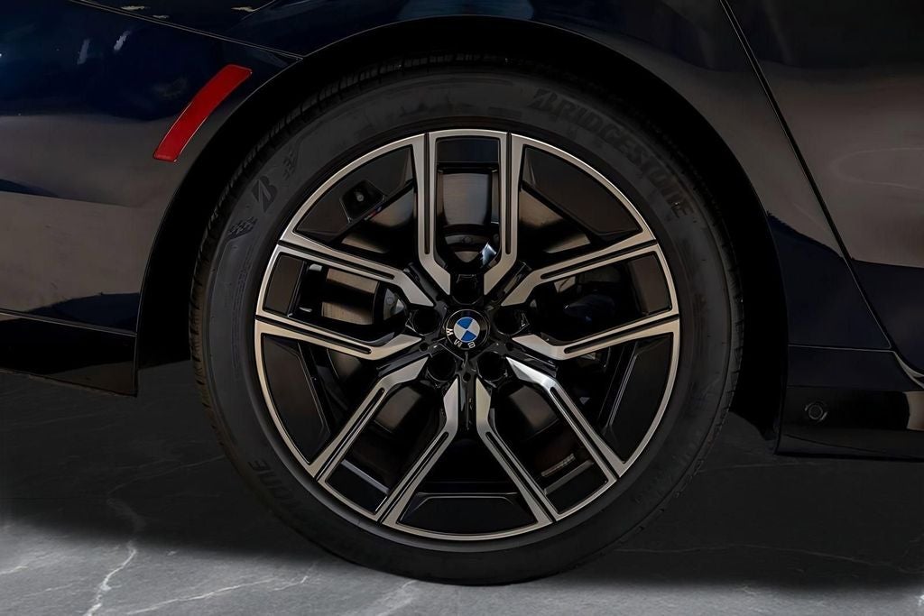 2025 BMW 7 Series 760i xDrive