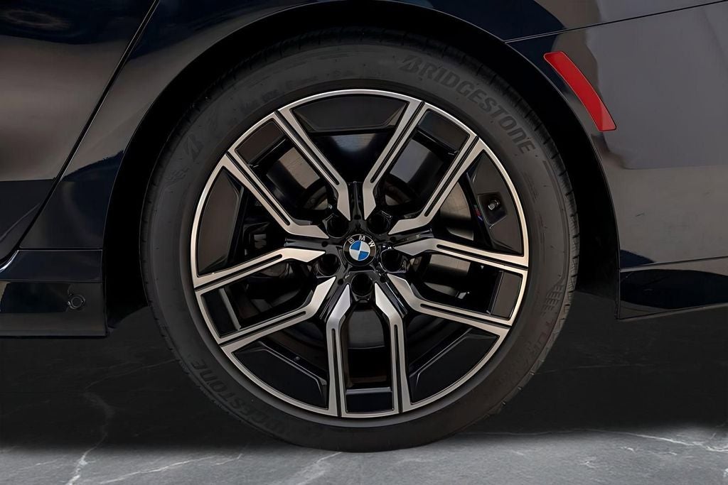 2025 BMW 7 Series 760i xDrive