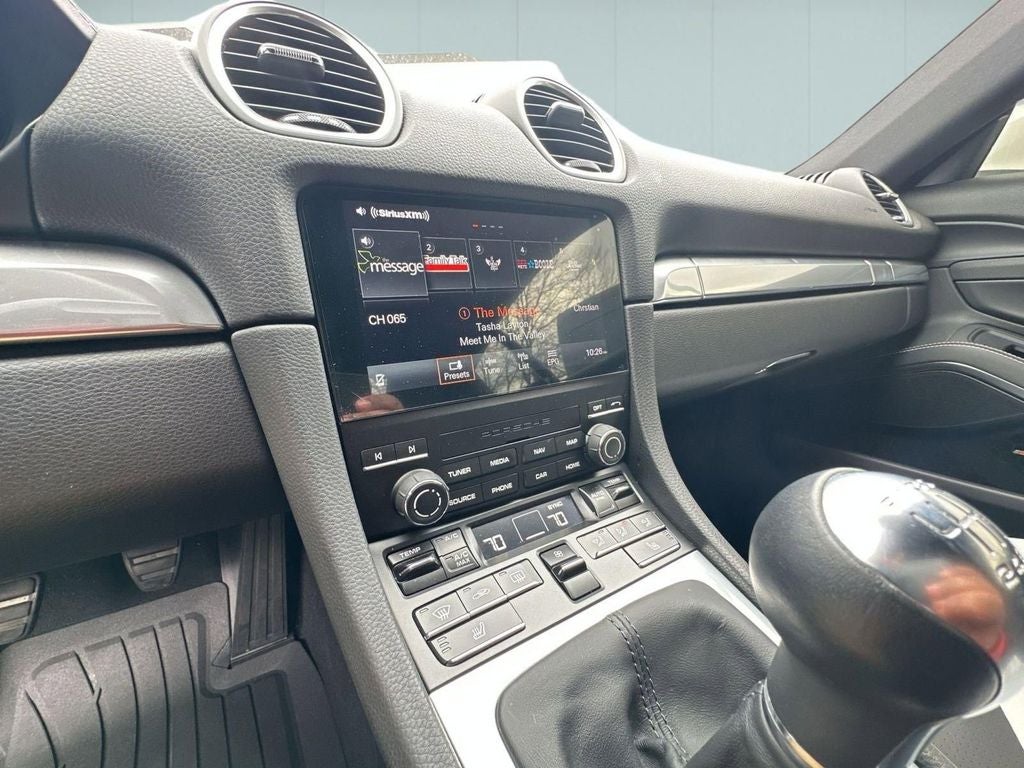 2024 Porsche 718 Cayman Style Edition