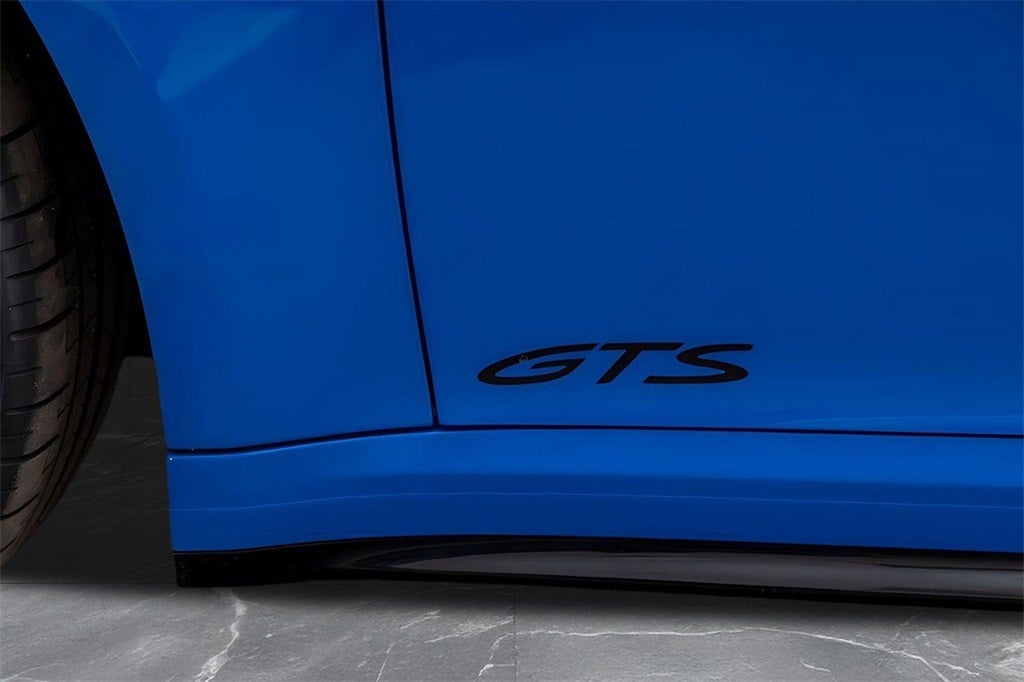 2022 Porsche 911 Carrera 4 GTS